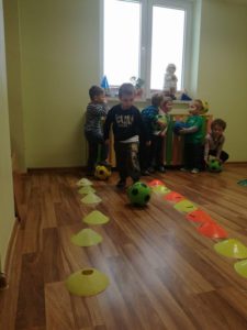 Przedszkole Żłobek Centrum Terapeutyczne | Limanowa Mordarka Przyszowa | skrzatek.eu|Kolejne zajęcia z piłki