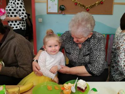 Przedszkole Żłobek Centrum Terapeutyczne | Limanowa Mordarka Przyszowa | skrzatek.eu|DZIEŃ BABCI I DZIADKA - ŻABKI